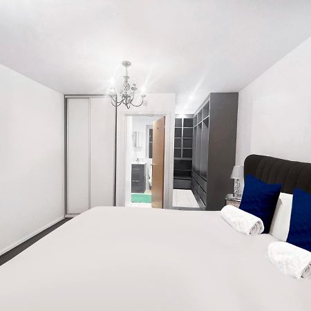 Private Rooms At Oxley Comfy House - Milton Keynes - Near M1 J14 Broughton  Exteriör bild